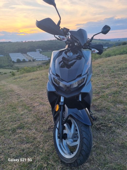 Vând SCUTER SYM 50CC în stare perfectă de funcționare