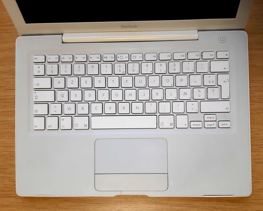 APPLE MacBook A1181