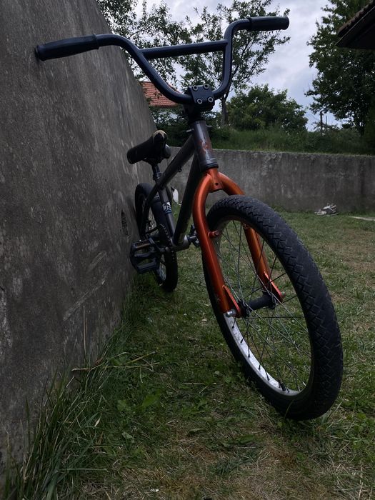 vand Bmx 200 de lei negociabil prefer si schimburi