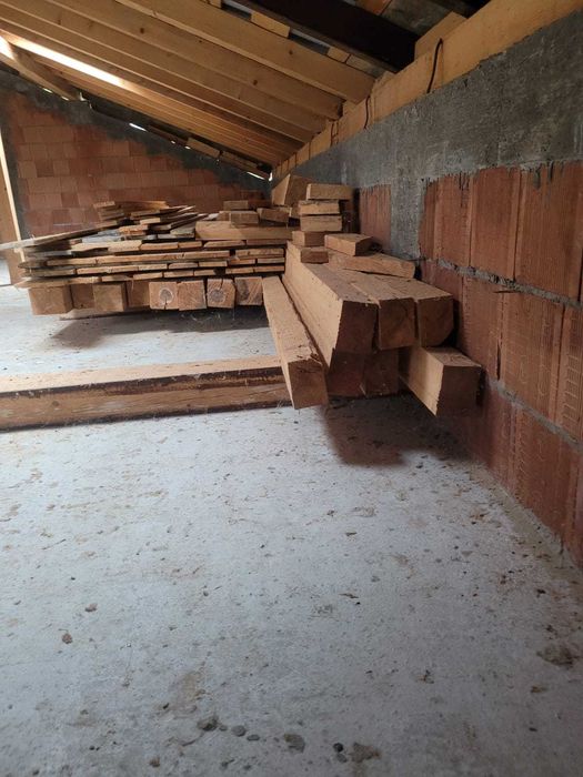 Grindă si scândură