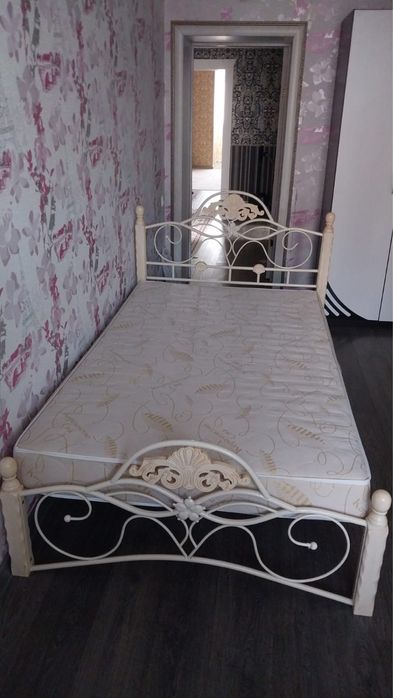 Кровать полуторка