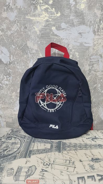Продам рюкзак Fila