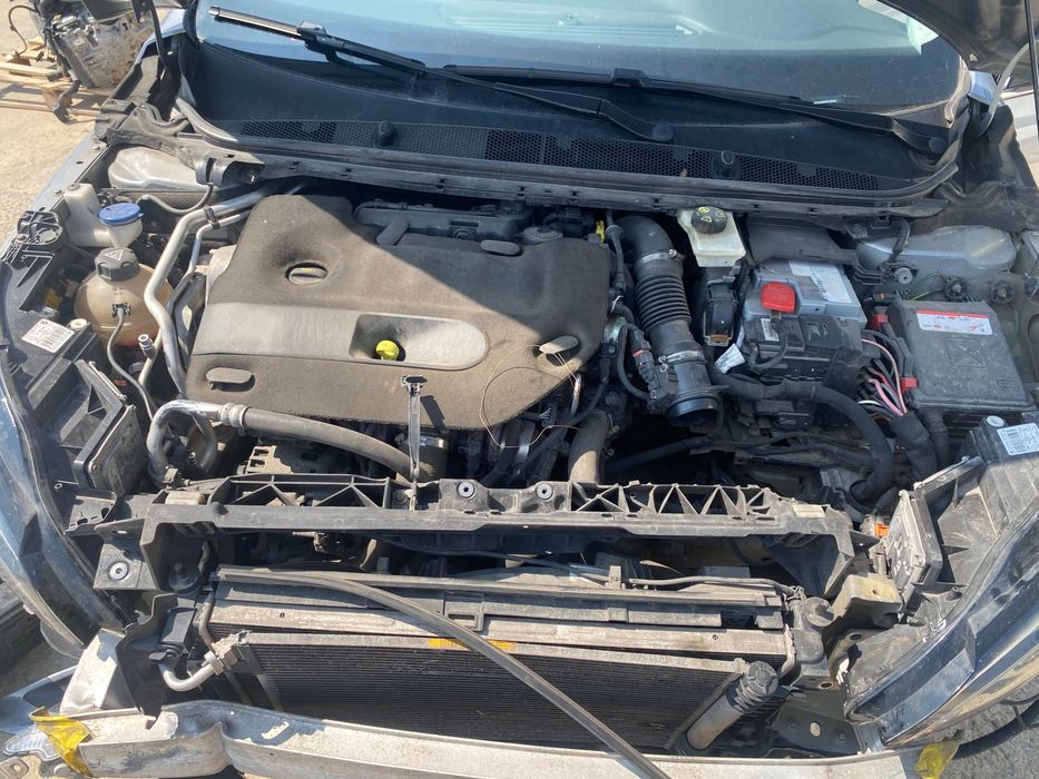 Peugeot 308, 2. 0 BlueHDI, 6 sp. , 150 ph. , engine AHX, 185 000 km.