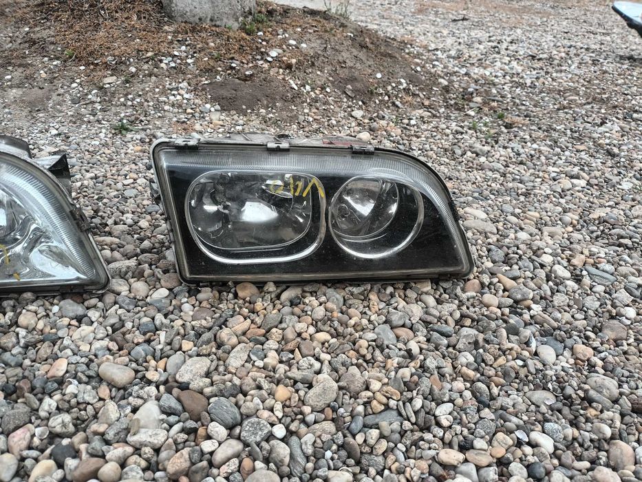 десен фар за волво В40 С40 VOLVO V40 S40