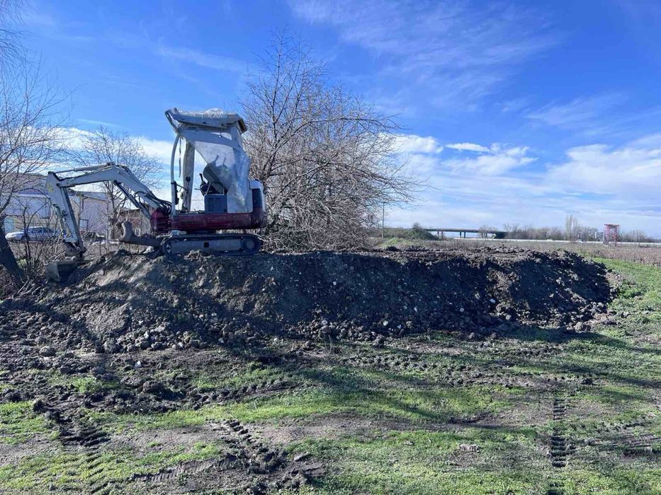 Изкопни услуги с багер