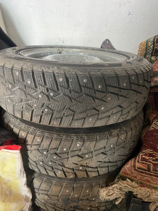 Продам шины с дисками r14 зима