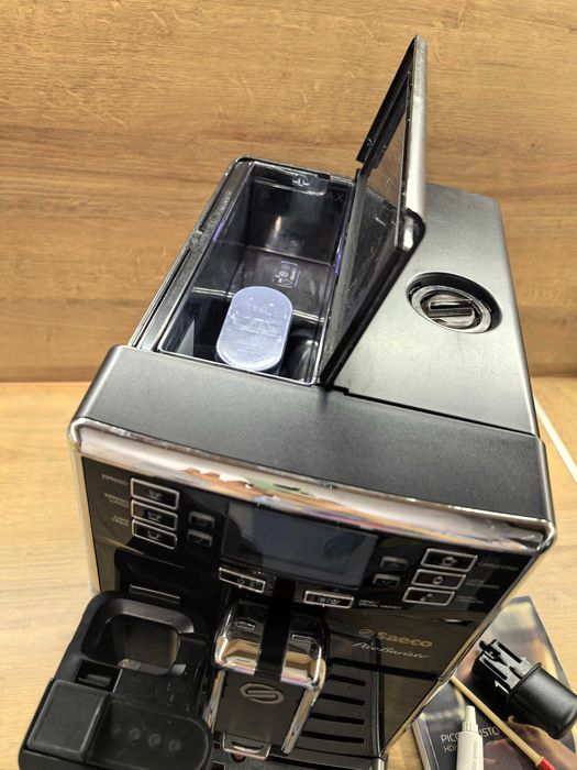 Saeco PikoBaristo black  - внос от Австрия , с БГ меню