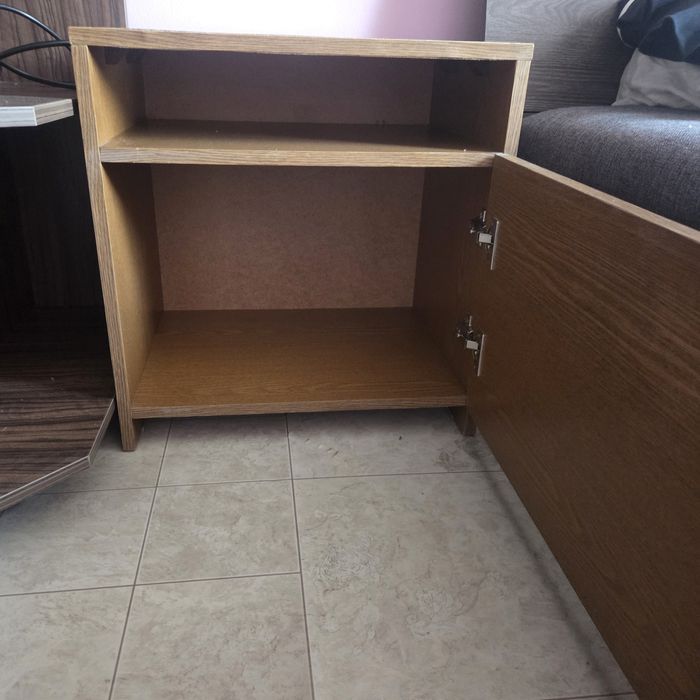 Продам прикроватную тумбу