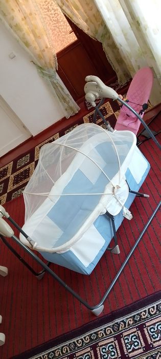 Детская качели и шезлонг