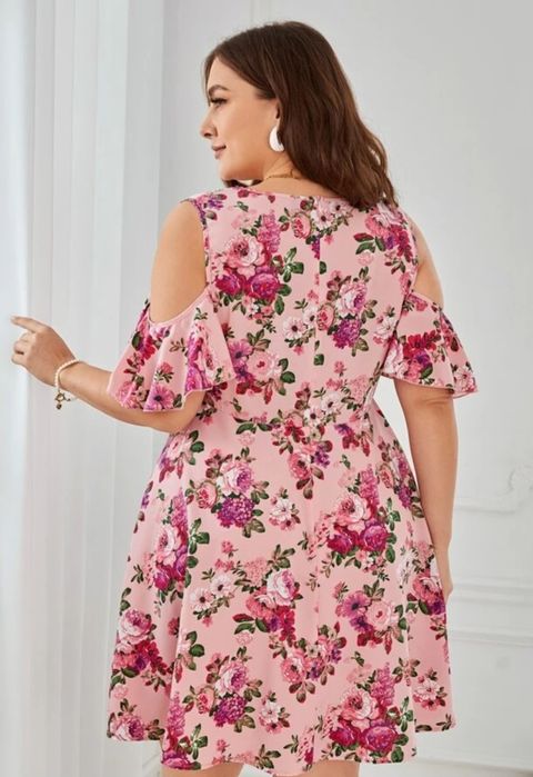 Шарена рокля с интересни ръкави