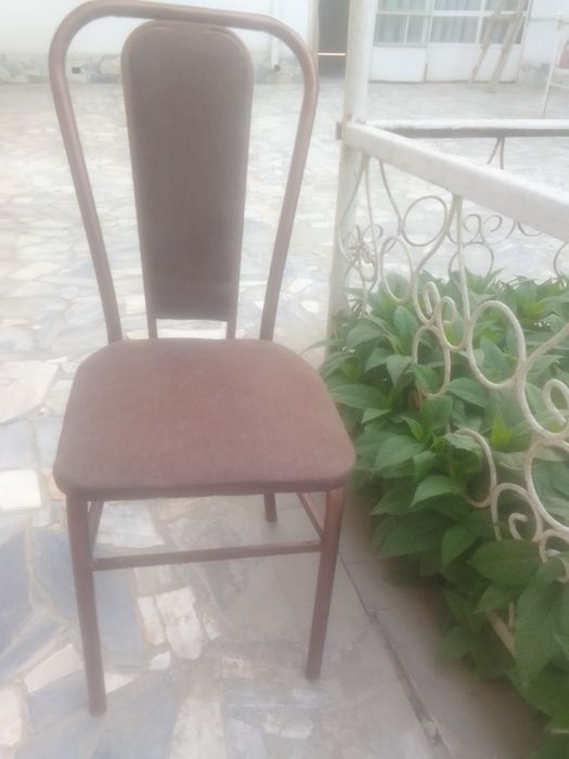 Стулья для дома и столовой