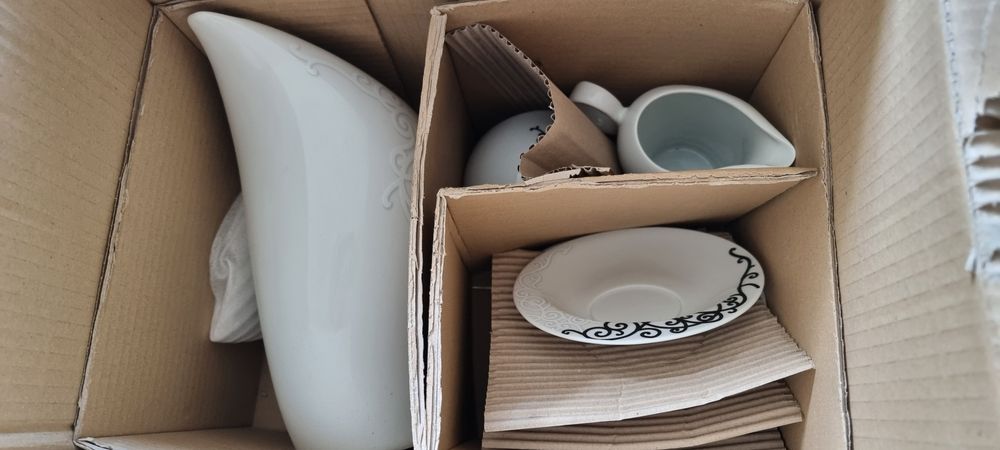 Столовый чайный сервиз премиум качества.