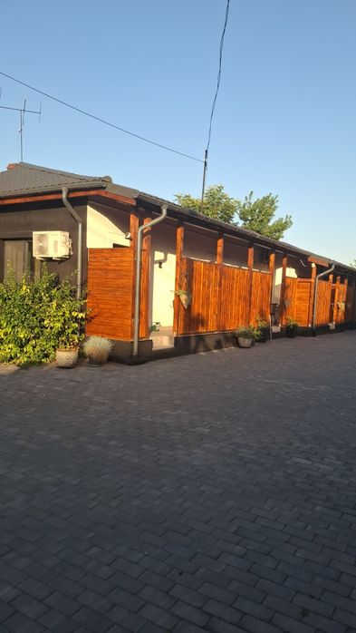 Garsoniera de inchiriat  ultracentral la curte