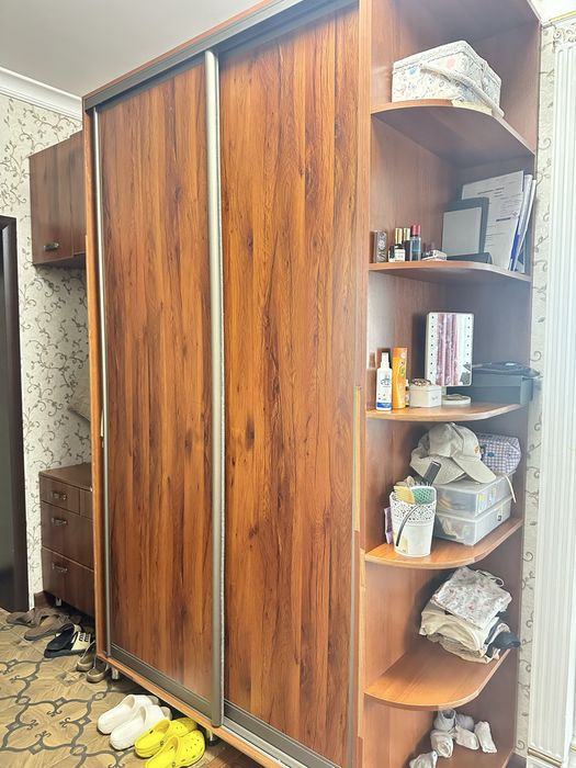 Продам шкаф для прихожей
