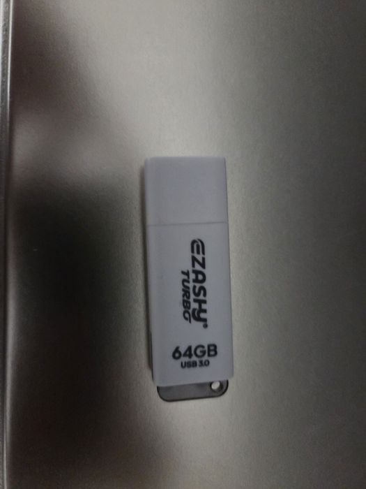 Fleshka 64GB yengi