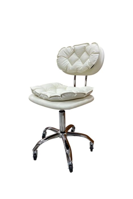 Стул для мастера маникюра и косметолога.