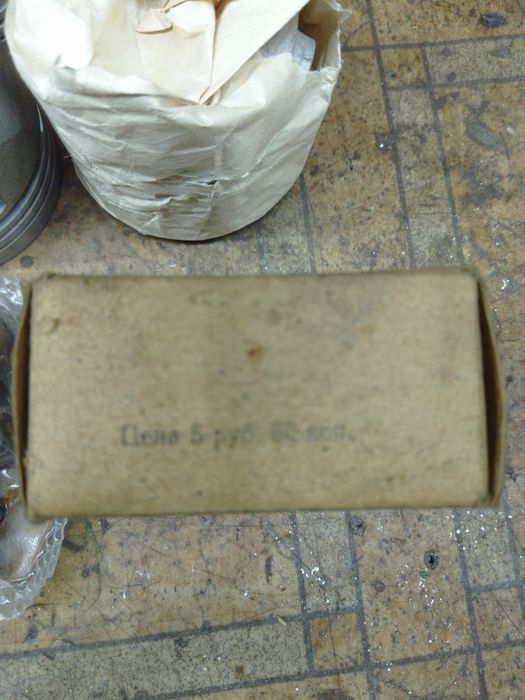 Поршни,кольца,щётки жигули