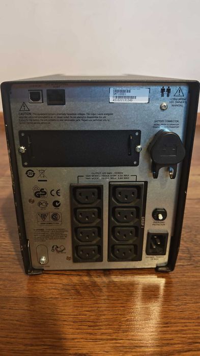 Vand UPS APC Smart 1000