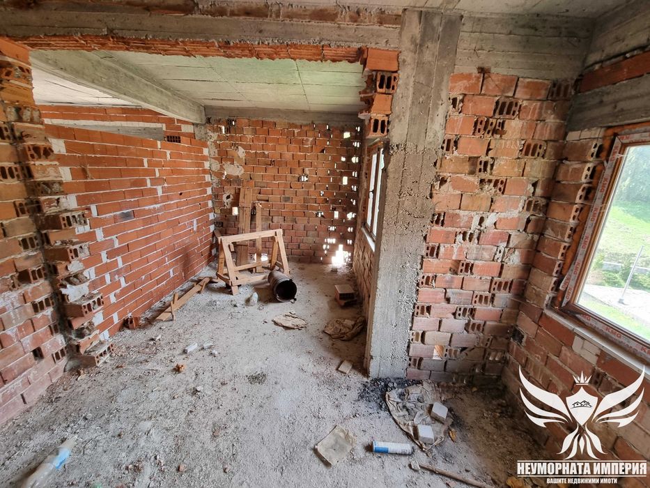 Продавам четириетажна вила/хотел с 870РЗП в село Проглед обл.Смолян