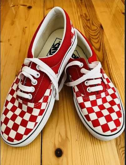 Кецове Ванс чисто нови 38.5 номер Vans Era Checkerboard Racing Red
