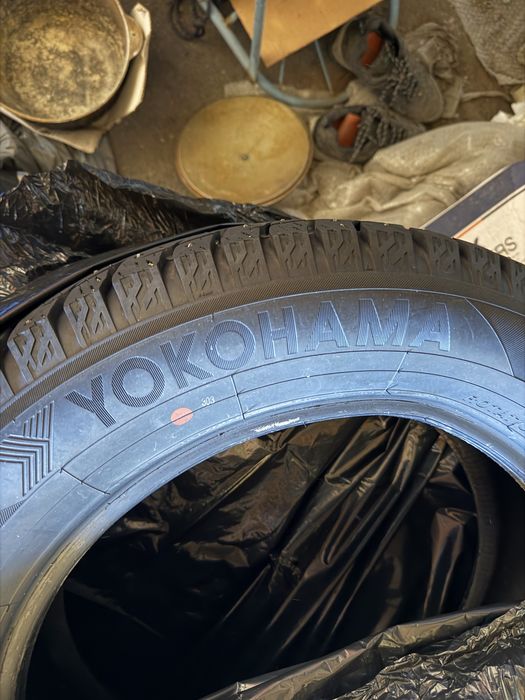 Зимние шины с шипами Yokohama