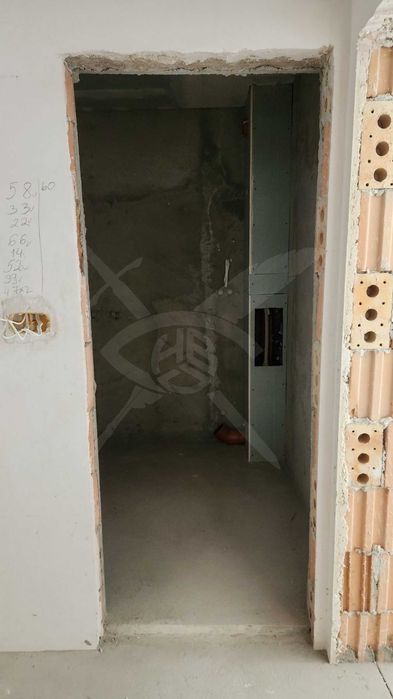 Продава се Тристаен апартамент в Варна, Победа - 104 кв.м за 1279 €/кв.м - Снимка #3