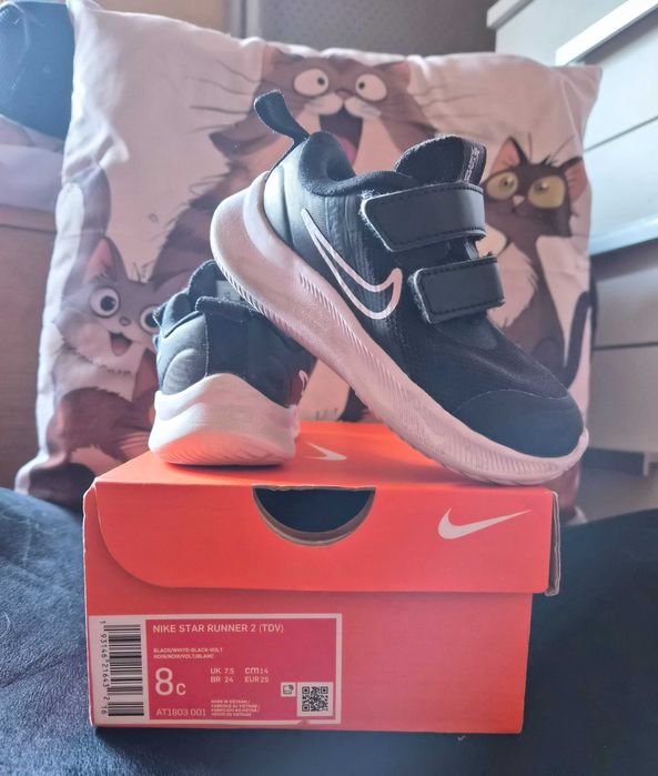Детски маратонки Найк в безупречно състтояние.