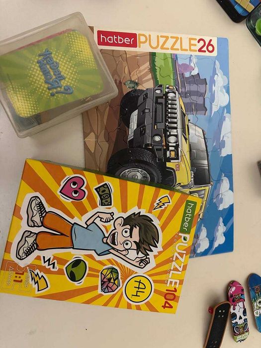 Лот из игрушек для тинейджера