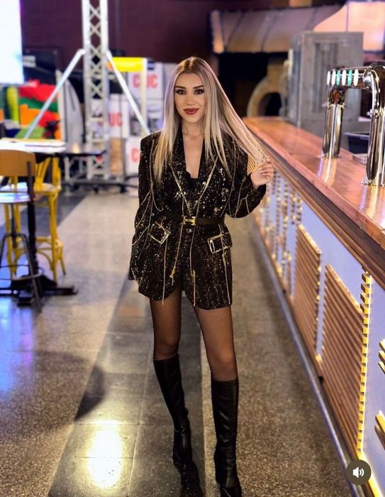 Rochie tip sacou negru auriu cu lanțuri, nouă, mărimea S