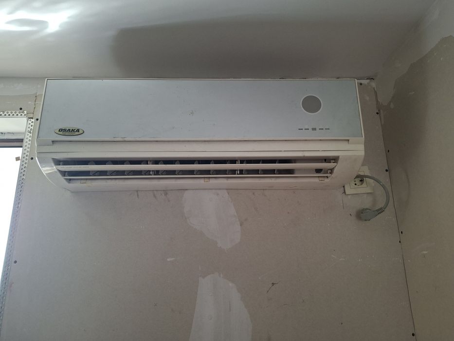 Работещ климатик 12