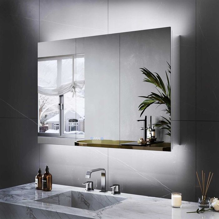 Шкаф за баня 3 отделения LED осветление ПРЕОЦЕНЕН счупено стъкло