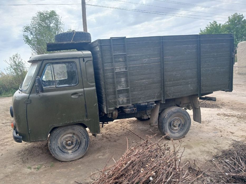 Uaz 3303 sotiladi