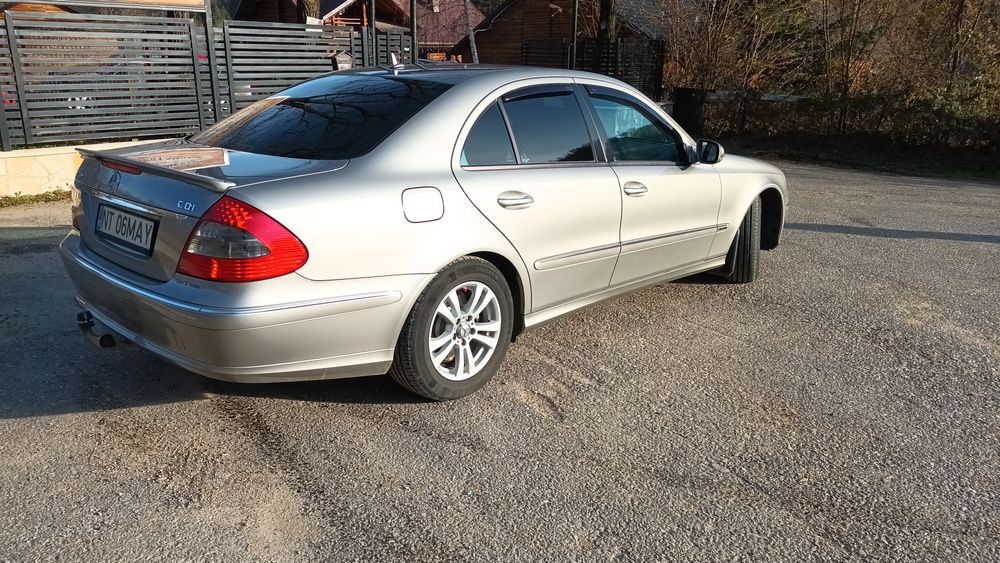 Mecedes E200-Avantgarde-2.2CDI-100kw-E4