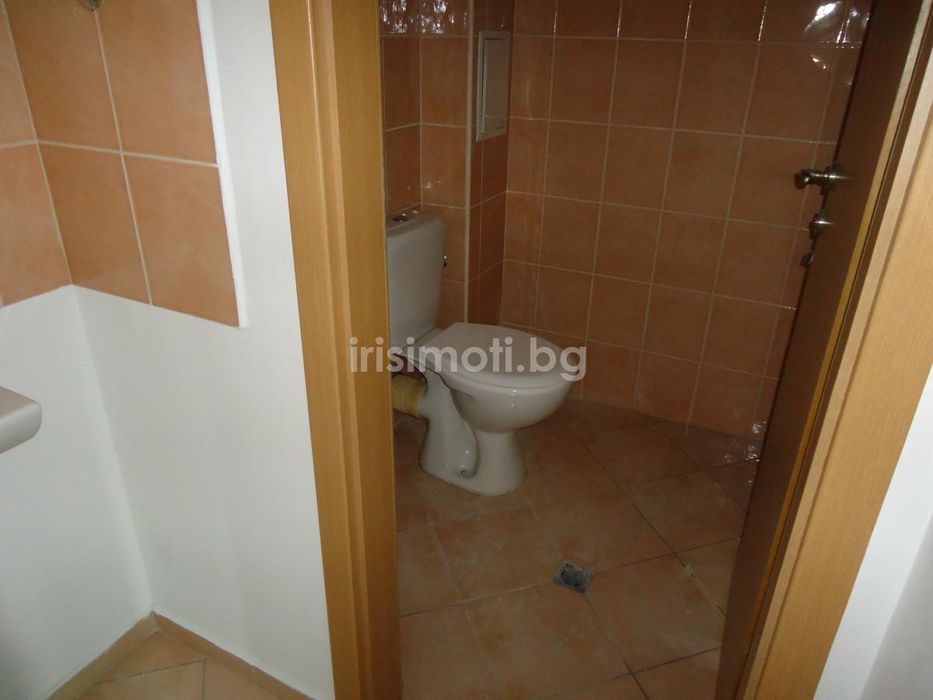 Дава се под наем Офис в София, Център - 69 кв.м за 414 € - Снимка #2