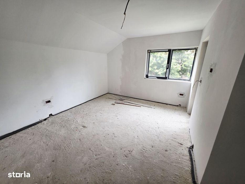 Casa cu garaj, 254 mp, teren 610 mp, zona Visan