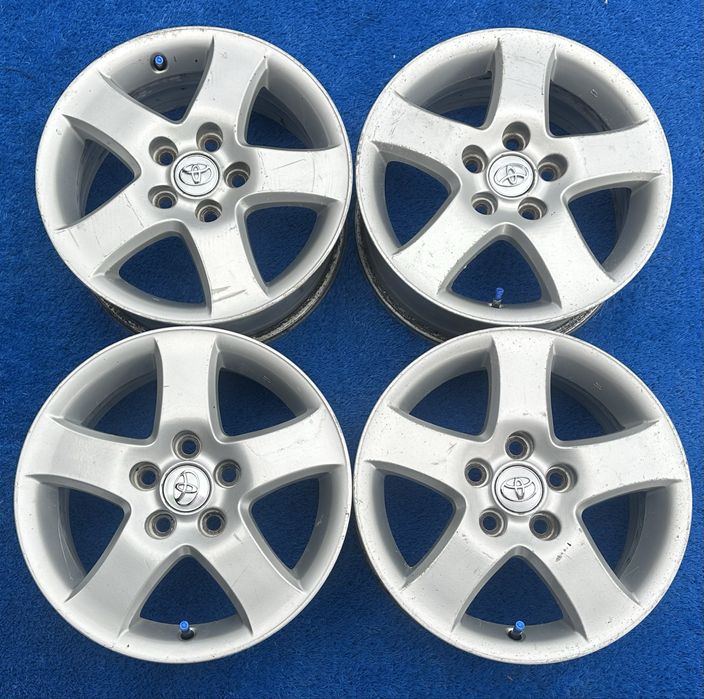 R-16 toyota camry 35/30 original европец