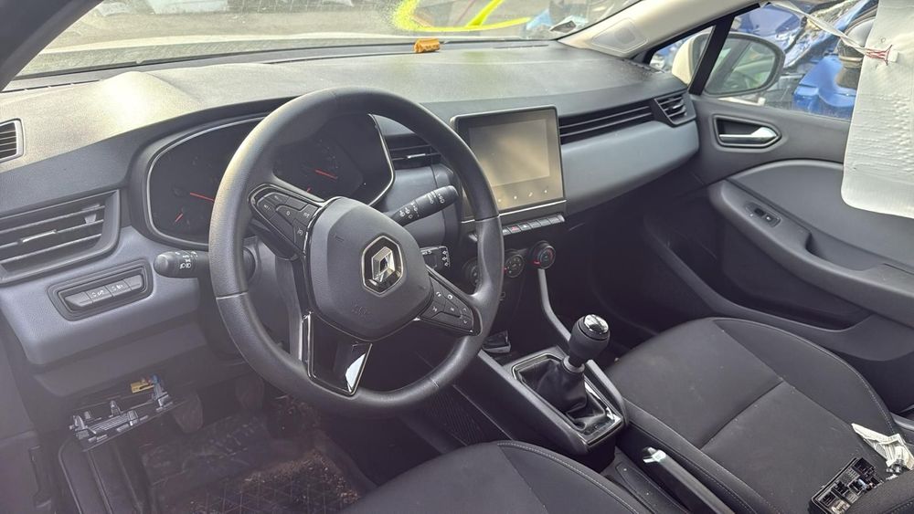 Dezmembrez Renault Clio V