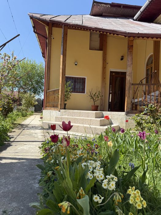 Casa De Vanzare - Gaesti