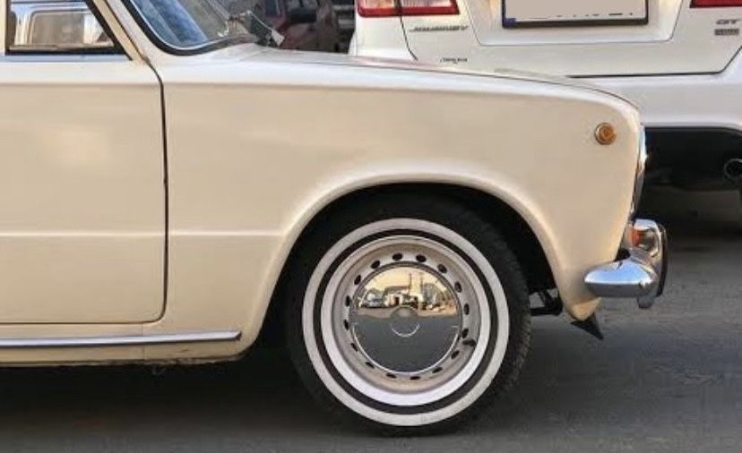 Ретро шины с белой полосой