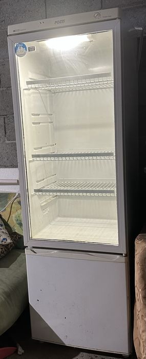Холодильник витринный