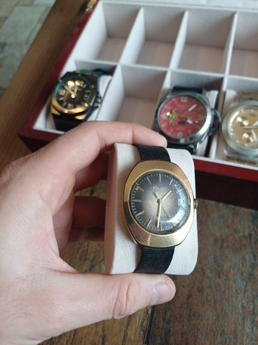 Продавам лот от часовници swatch, panerai, casio, poljot, parkside