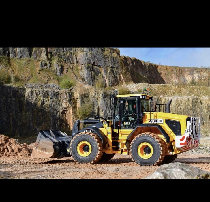 Inchiriez incarcator frontal / excavatoare / bascule / buldo