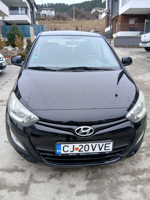 Vând Hyundai i 20.