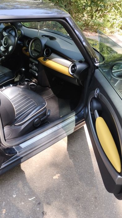 Vând Mini Cooper D