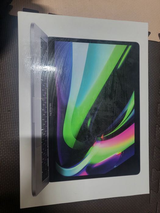 Macbook Pro M1 space gray 13 dyum full box ideal holatda sotiladi