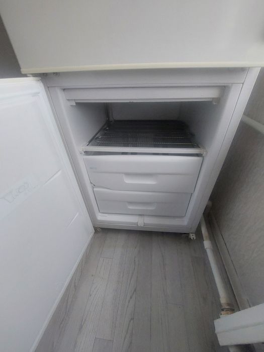 Срочно продам холодильник