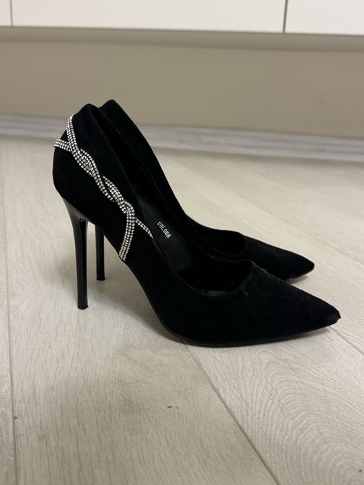 Обувки на ток