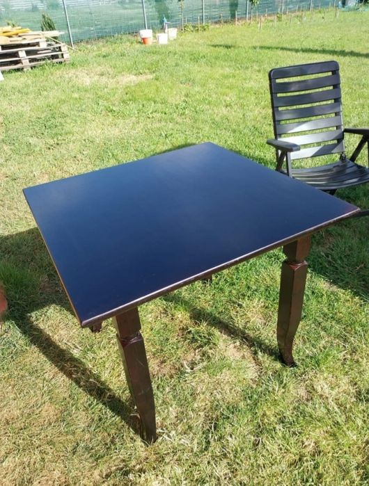 Masa  patrat din lemn masiv