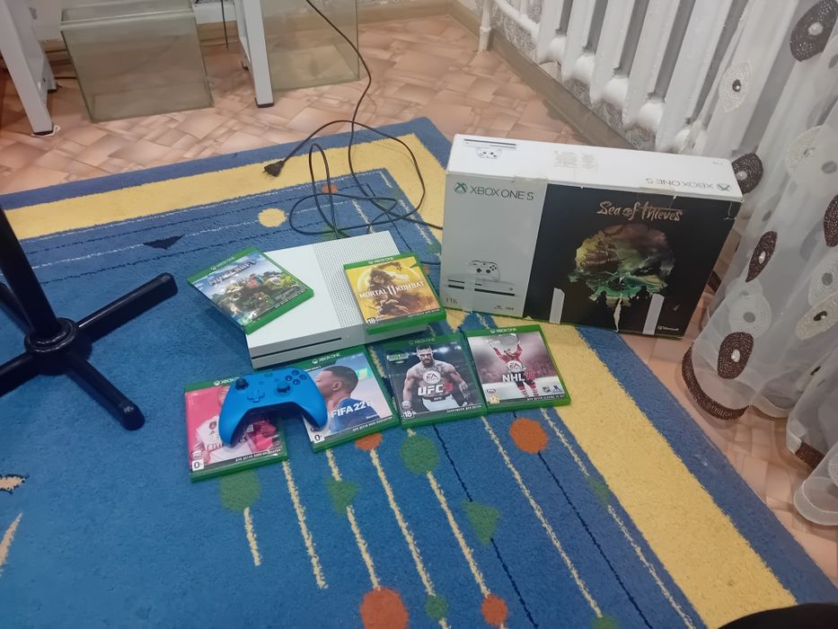 Продаю консоль Xbox one s 1tb