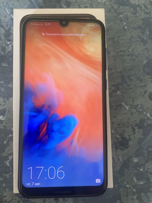 продам телефон Huawei Y7 2019
